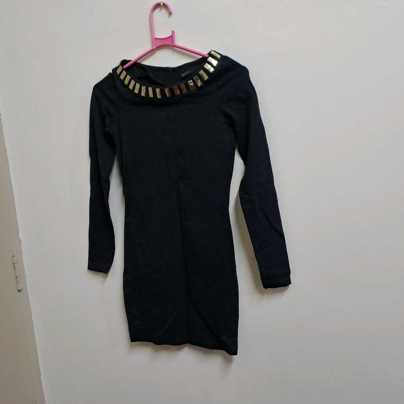Mohito Bodycon dress with neck embellishments