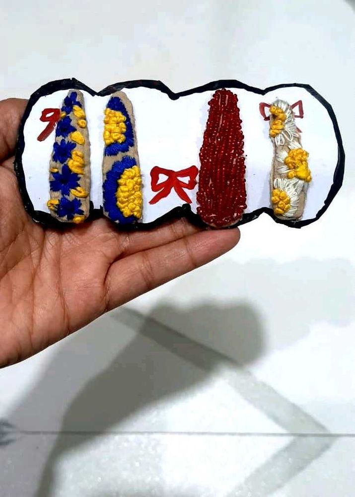 viral embroidered clips