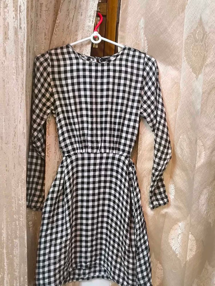 Checked A-line Dress With Back Tie Up