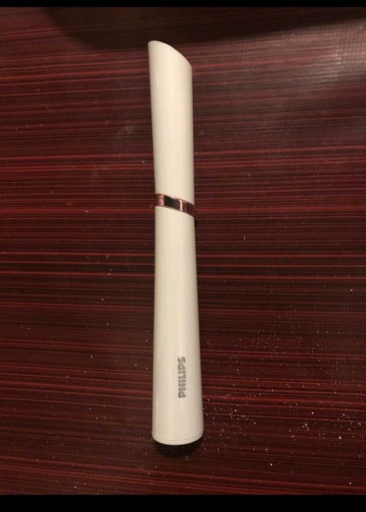 Philips Eyebrow Touch-up Trimmer