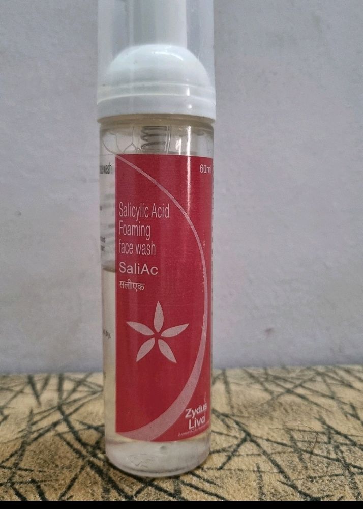 Saliac Facewash