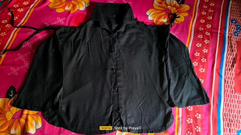 Black Button-Down Shoulder Criss Cross Shirt 🖤