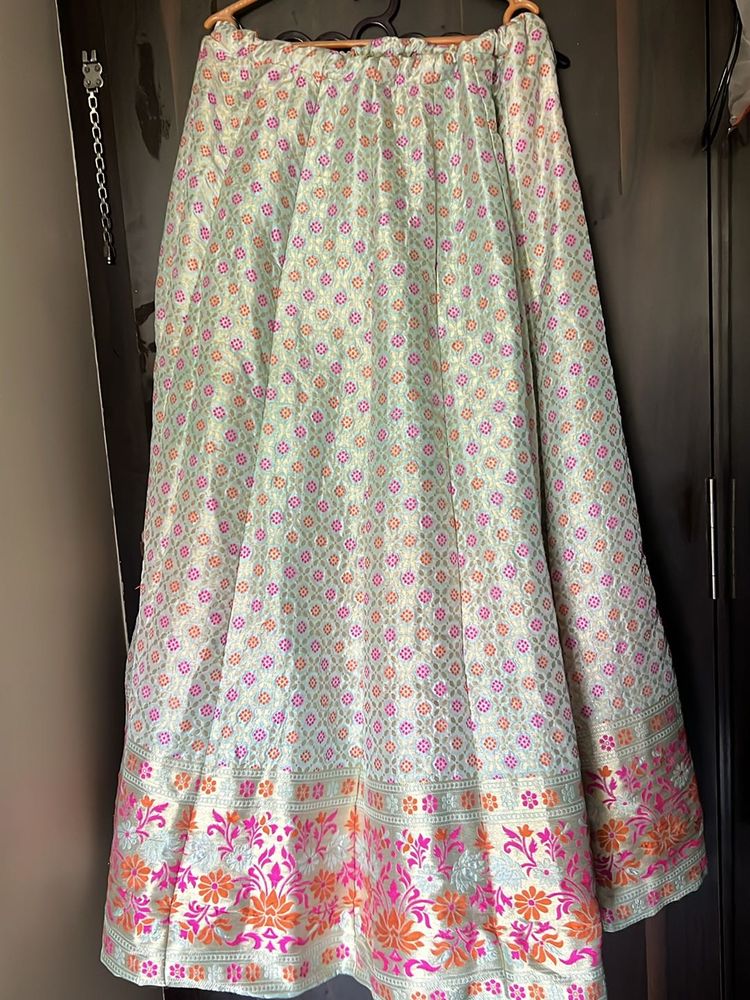 Kalidar lehenga / Ethnic skirt