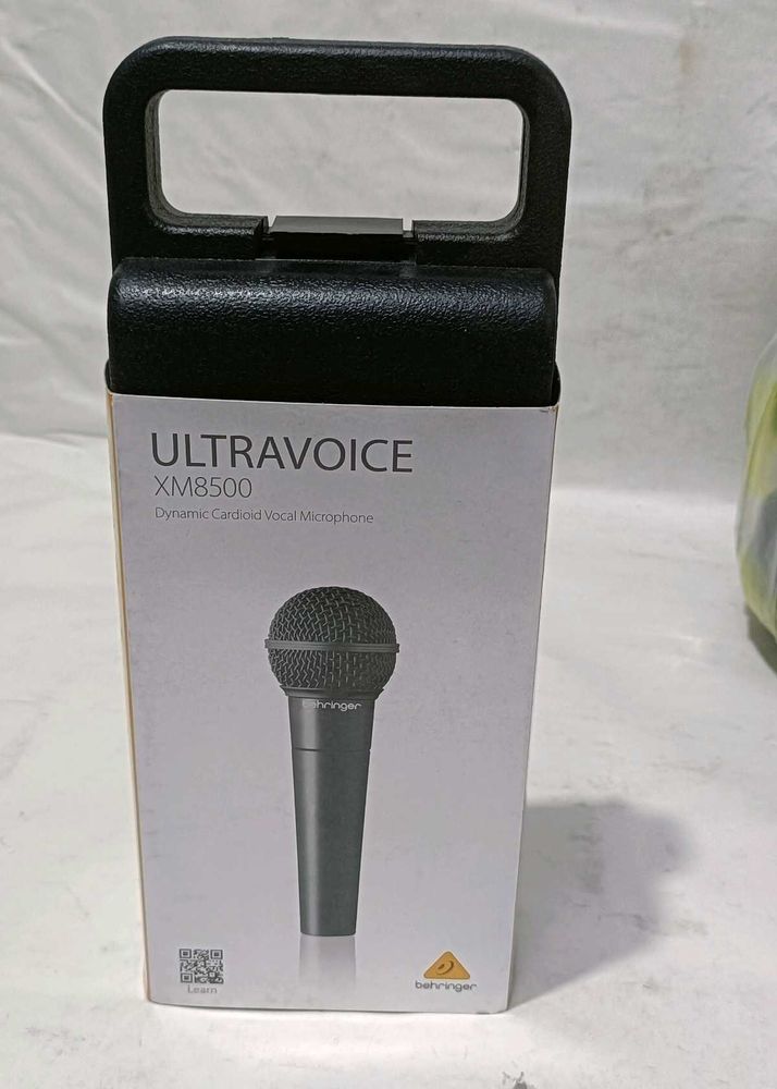 Behringer XM8500 Dynamic Cardioid Vocal Microphone