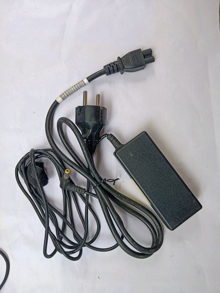 Hipro Yellow Pin Laptop Charger