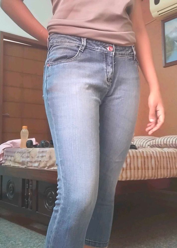 Capri Jeans