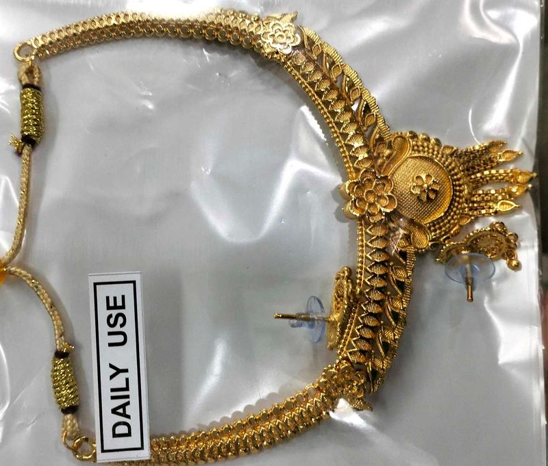 Trending Gold Look Necklace
