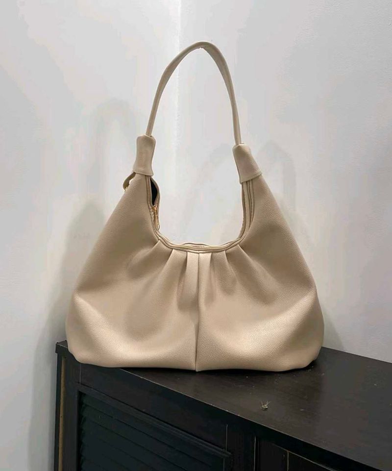 New OPULENCE KIND Beige Hobo Bag! 💼