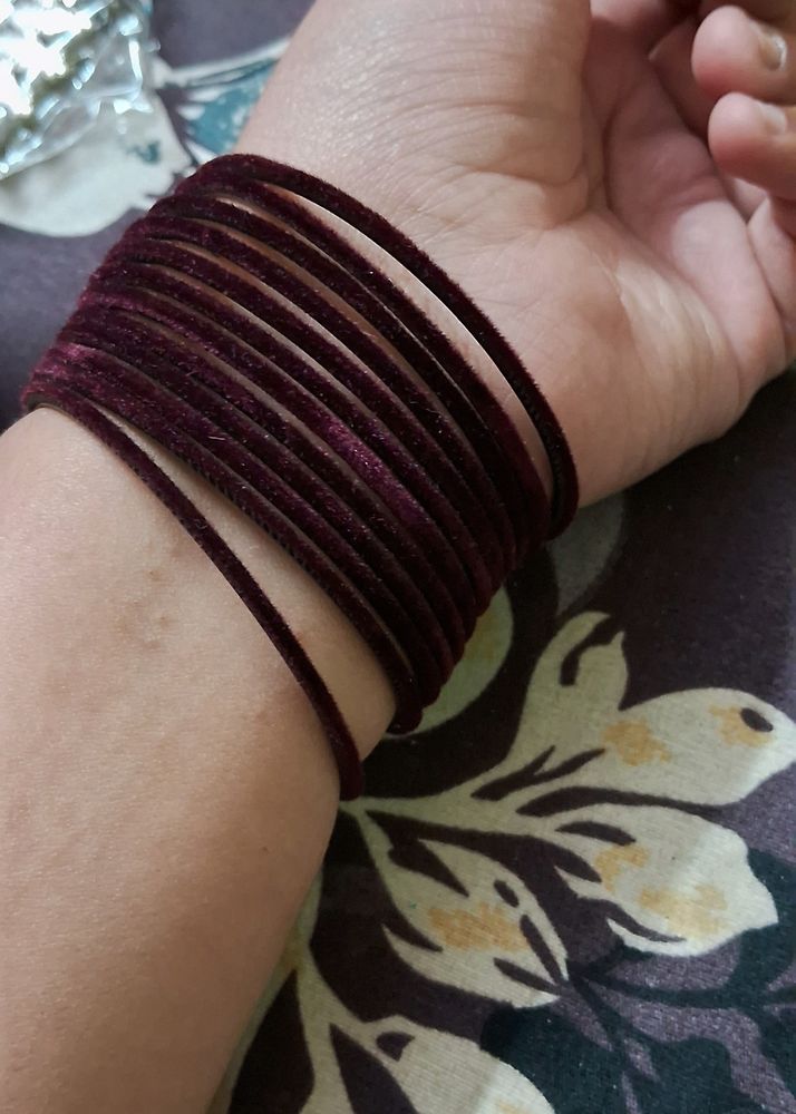 Maroon Velevet Bangel