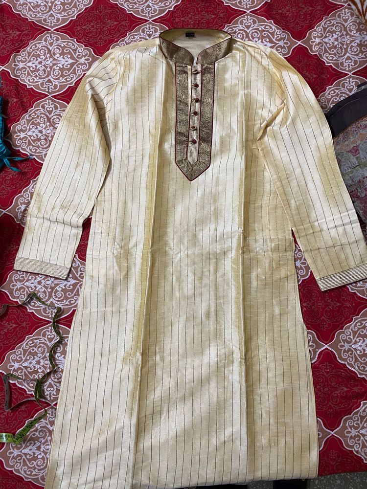 Free pyjami and Stole With Elegant Men&#39;s Kurta