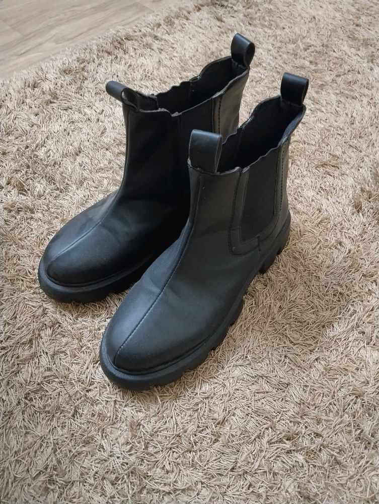 Black Boot 👢