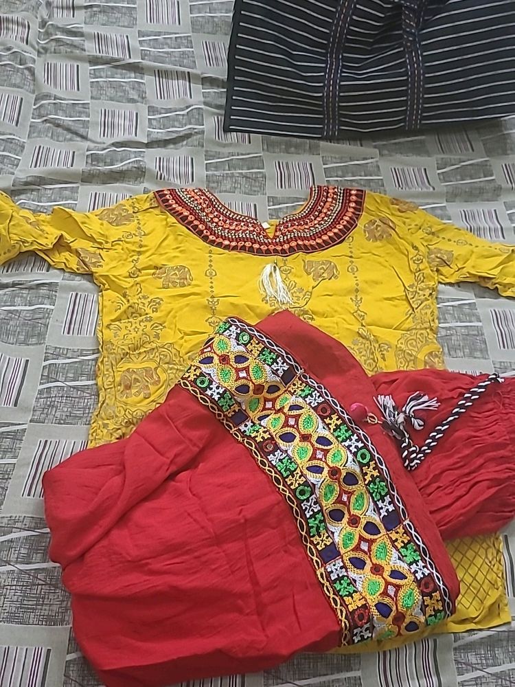 Ethnic Skirt &amp; Top Combo