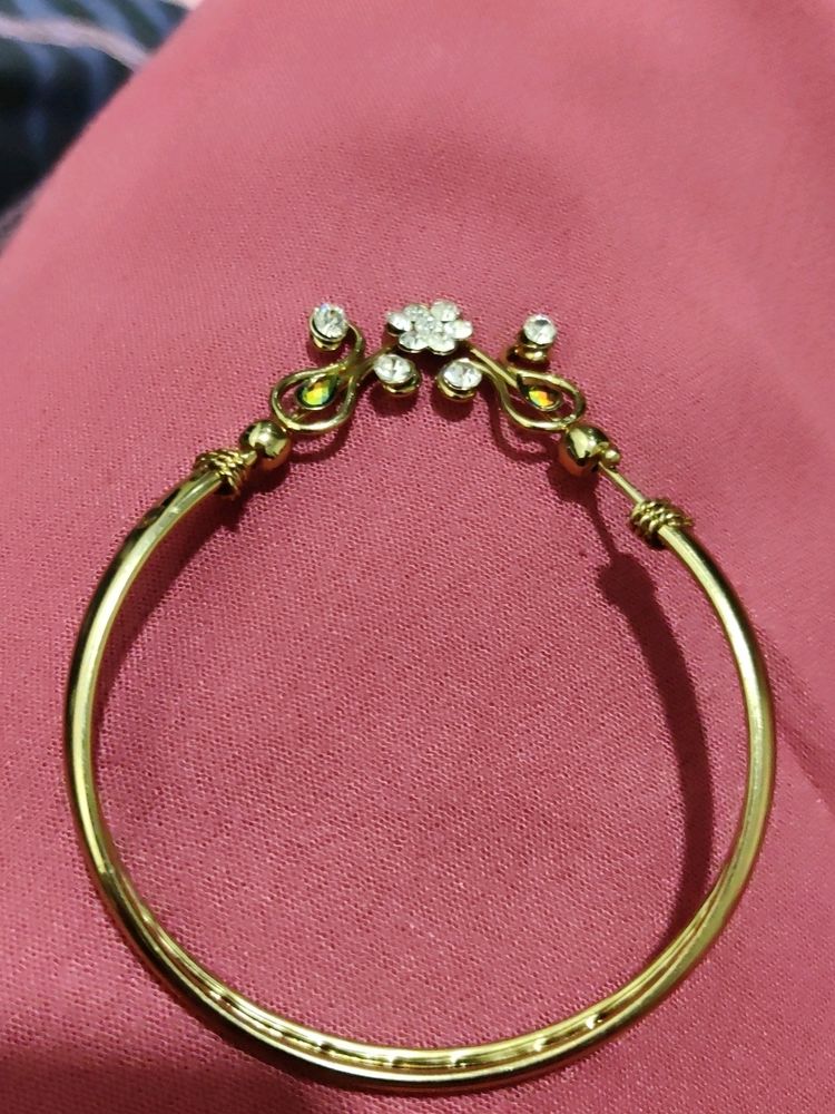 Floral Bangle Bracelet