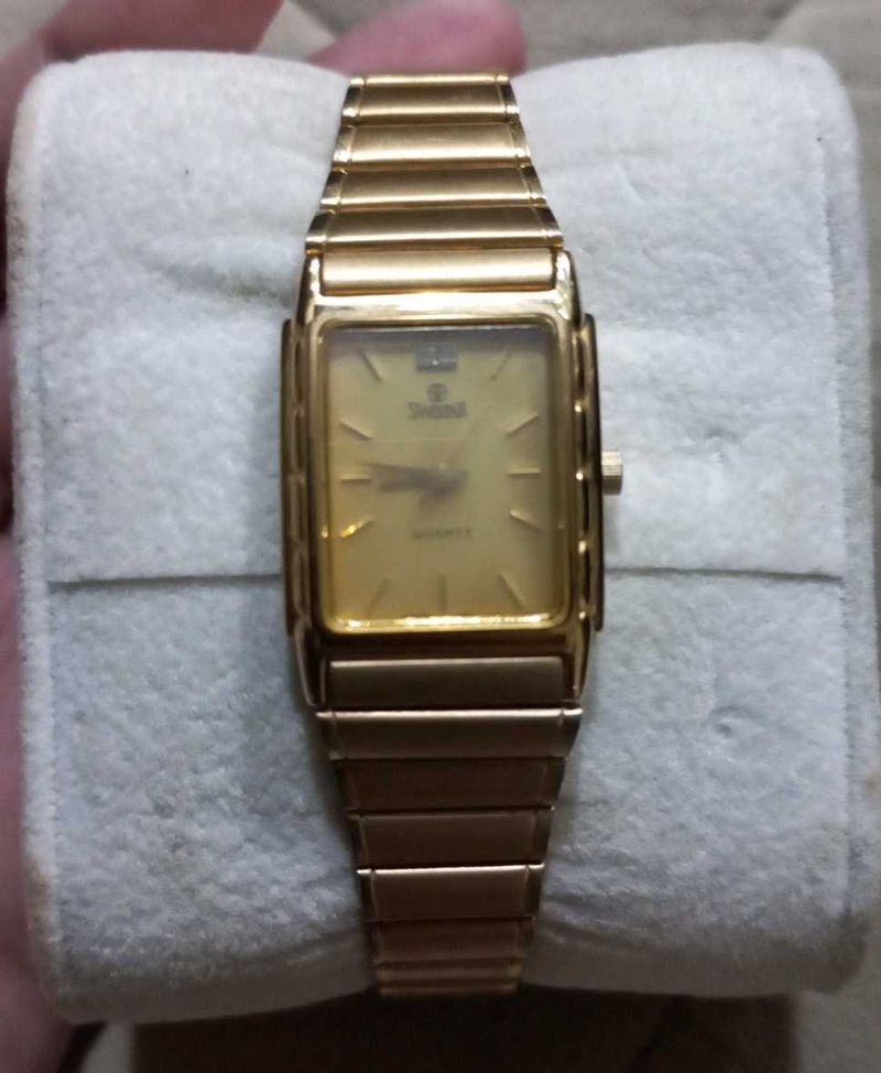 Vintage Gold Sheena Quartz Watch