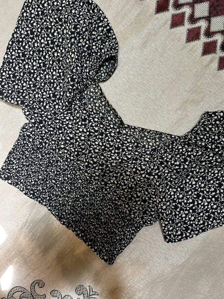 Floral Print Smocked Crop Top