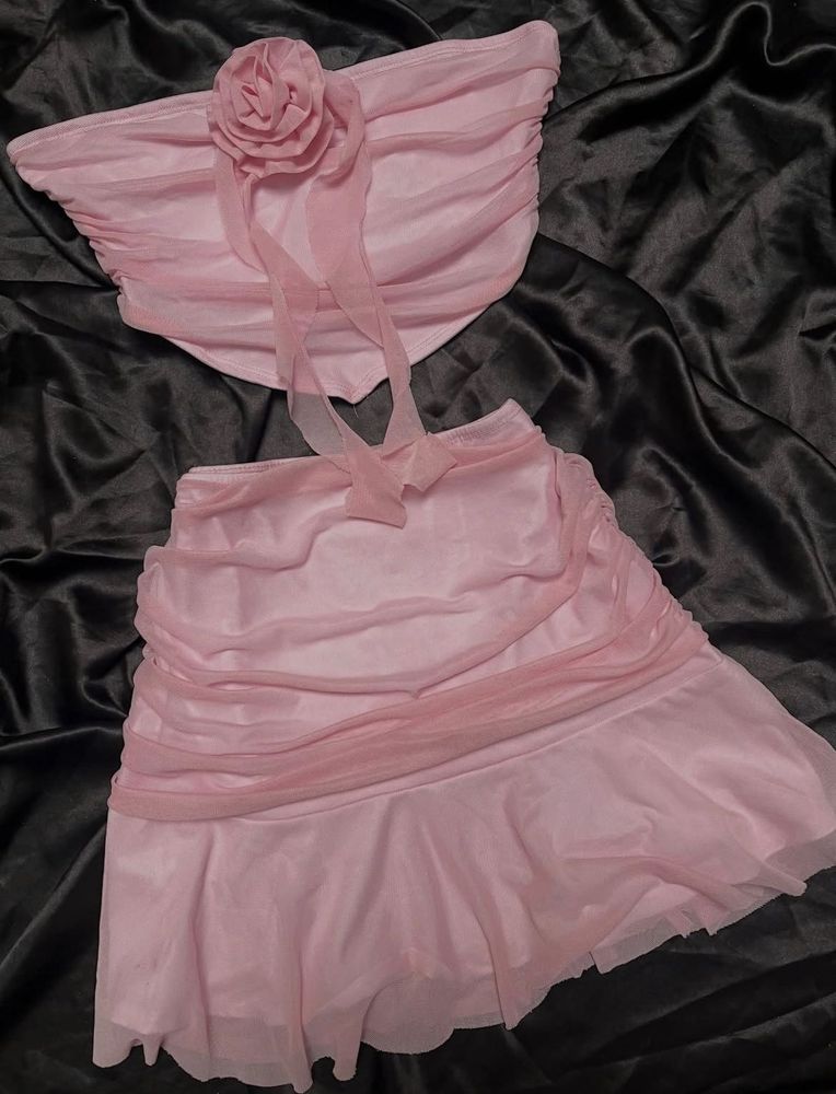 Pink co-ord set . size-xs/s(Stretchable)