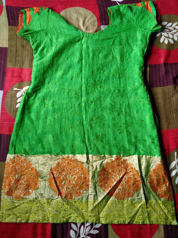 Green Tunic Kurti with Floral Detail
