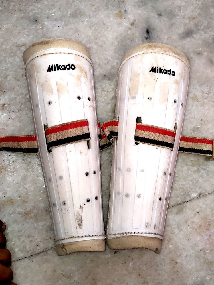 Plastic Shin Guards with Soft Foam