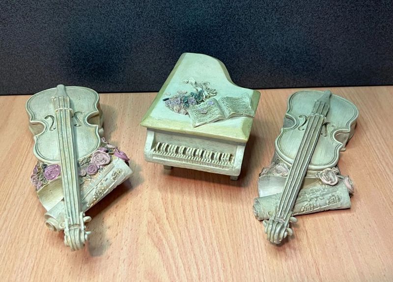 Combo of Musical Instruments Decor