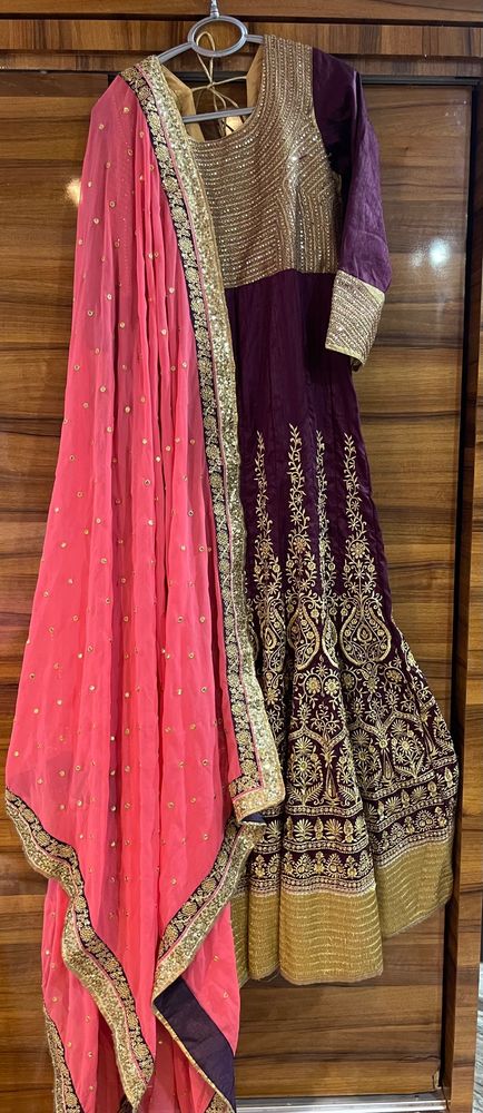 dark sale ⚡️maroon with full work frock full sleeves in size l