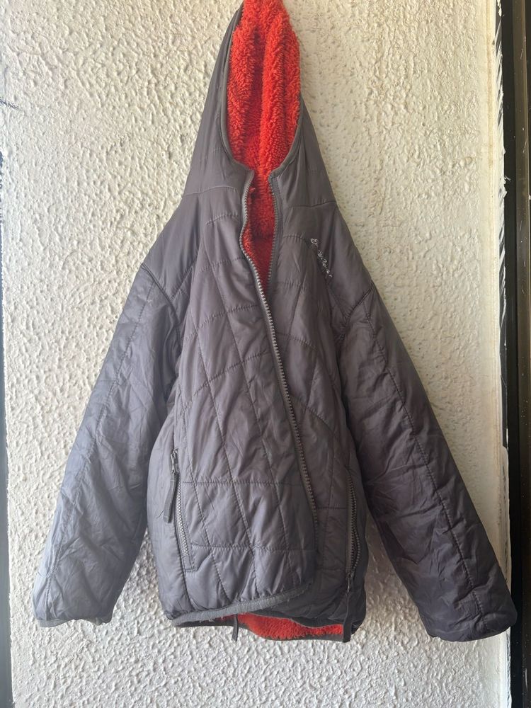 Woolen Jacket For Boys  Age 5 To 8 Years..