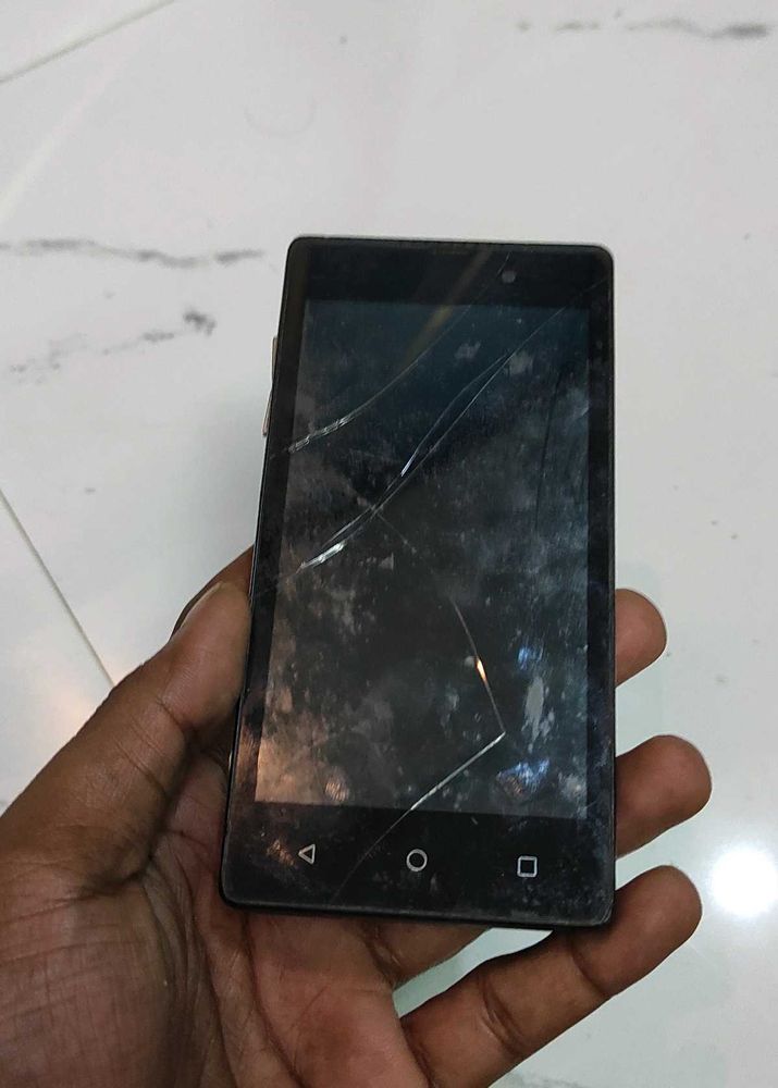 Used Smartphone - Cracked Screen