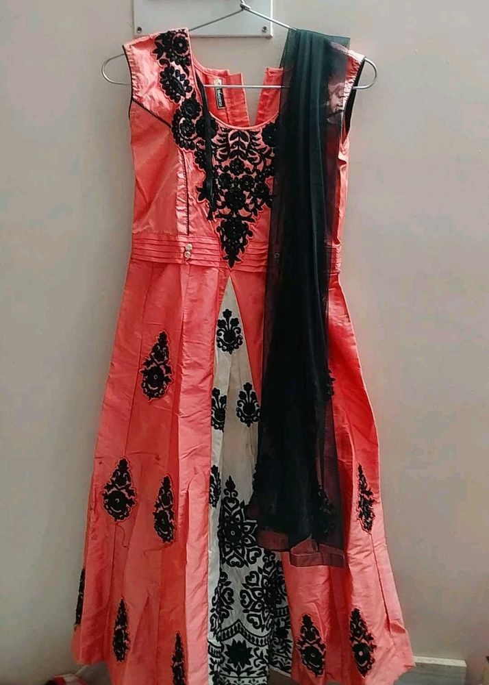 Anarkali Kurti With Pant And Net Black Dupatta