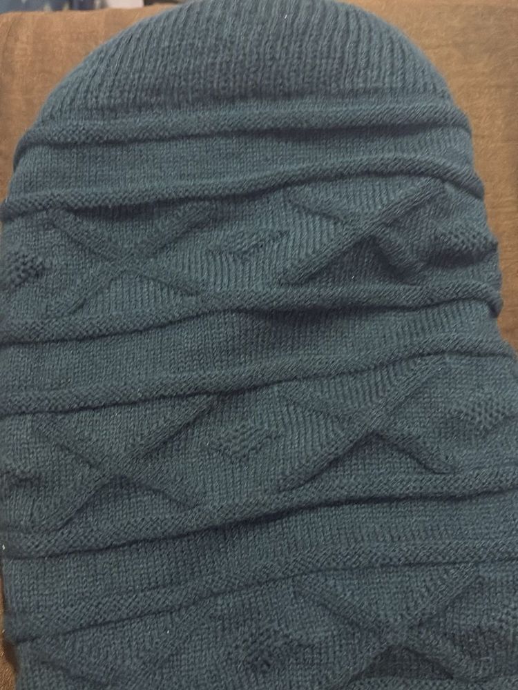 Stylish slouchy winter woolen knitted cap