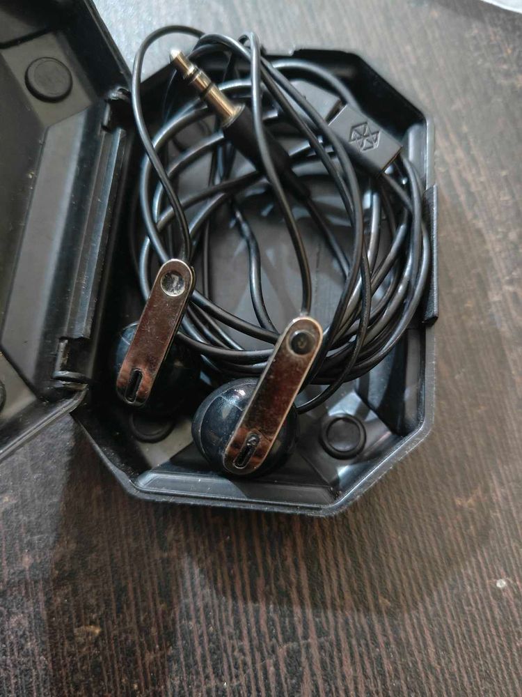 Collectors Item Alert! MicrosoftAzure 1 Gen Earbud
