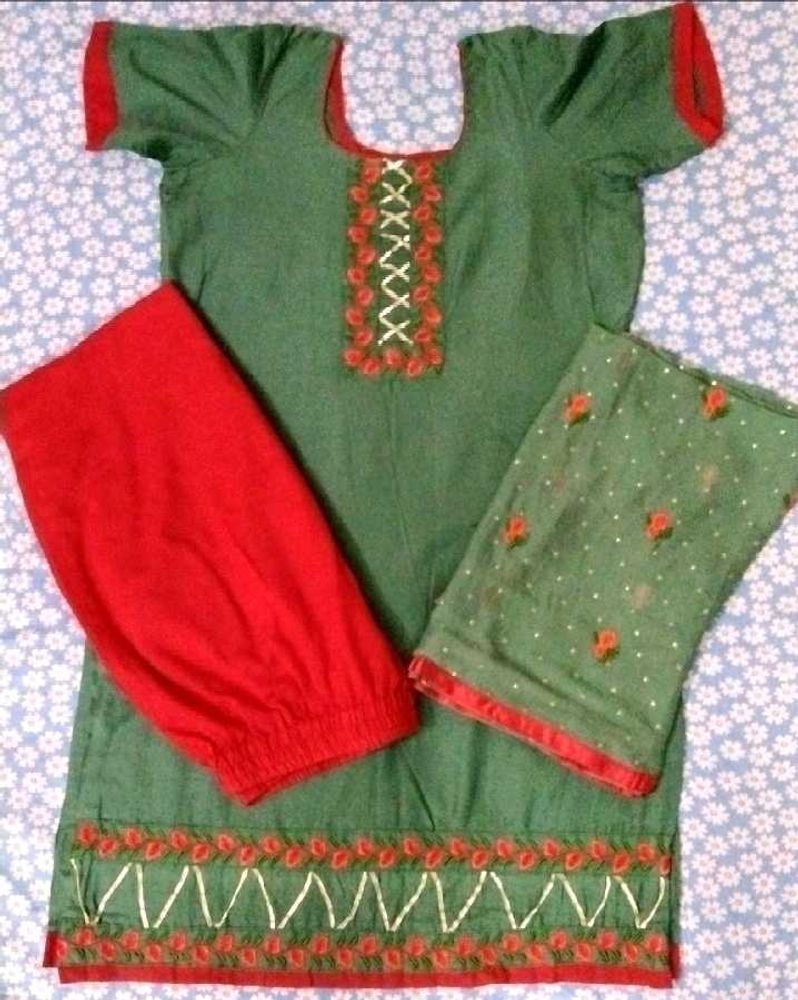 Green Contrast Suit