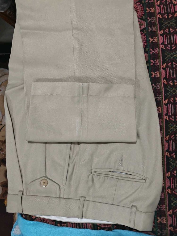 Khaki Trousers - Classic Style