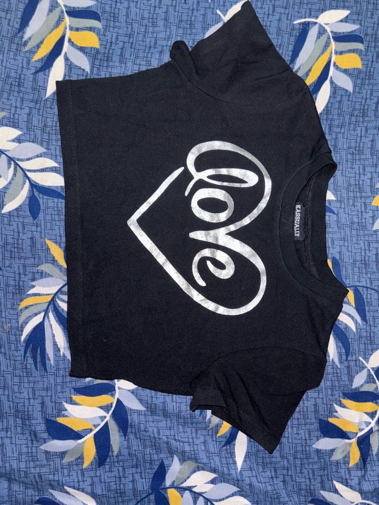 Kassually Black 'Love' Graphic Tee