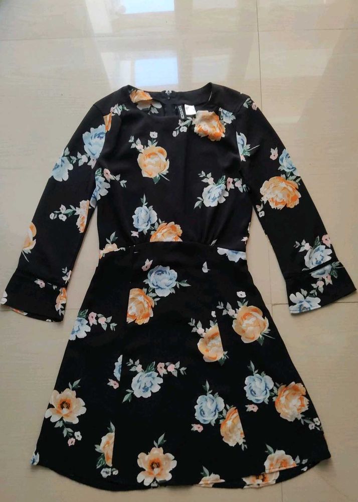 H&amp;M black Dress