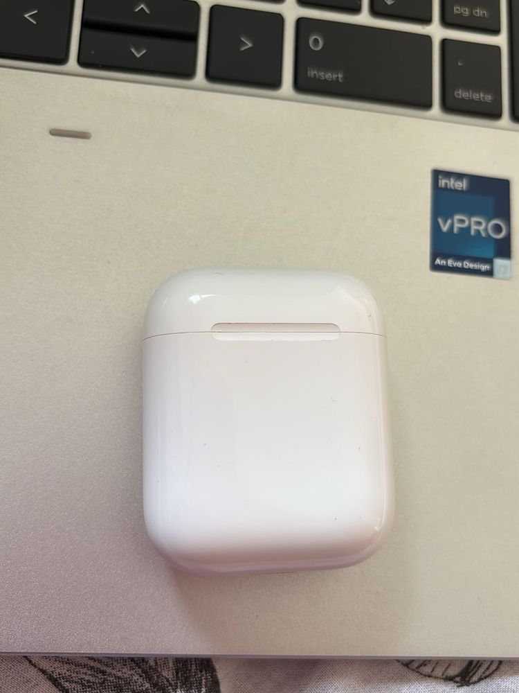 Apple AirPods (2nd Generation)