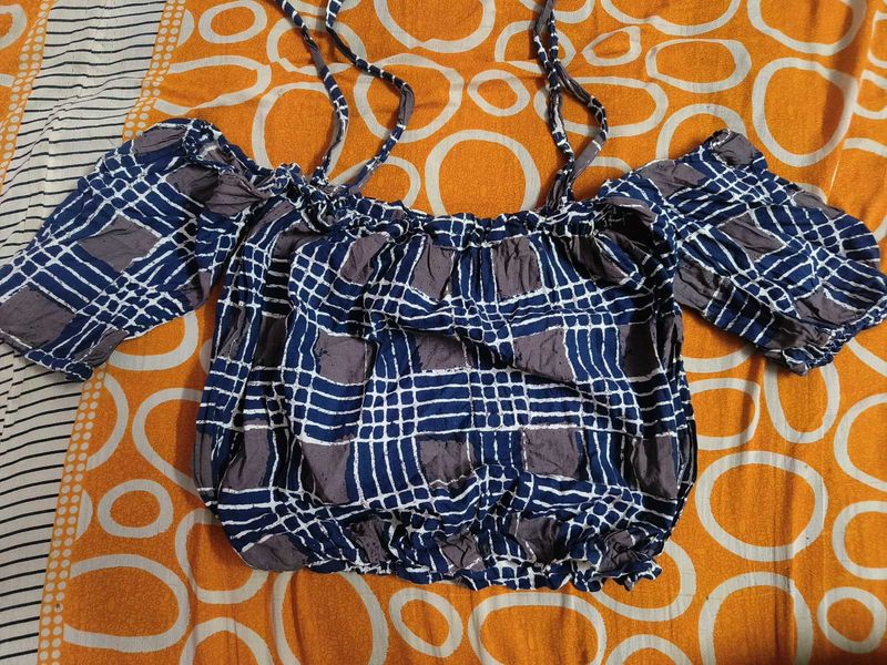 Small Puff Crop Top