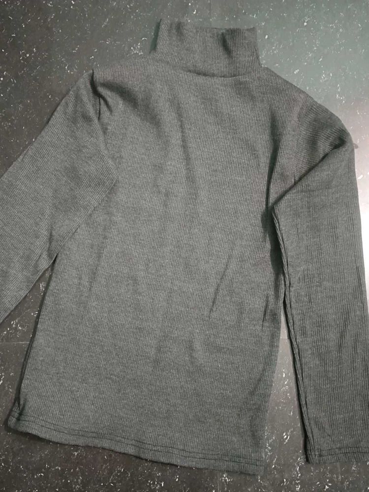 Gray Turtleneck Long Sleeve Top