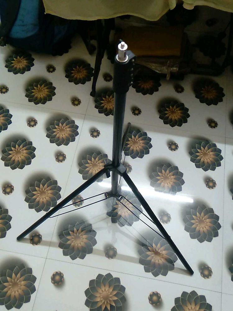 Mobile Tripod For Video Making