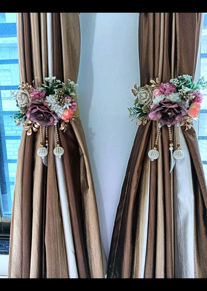 Curtain Closer Handmade