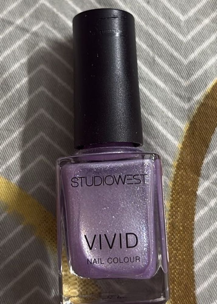 Studio West Vivid Nail Polish