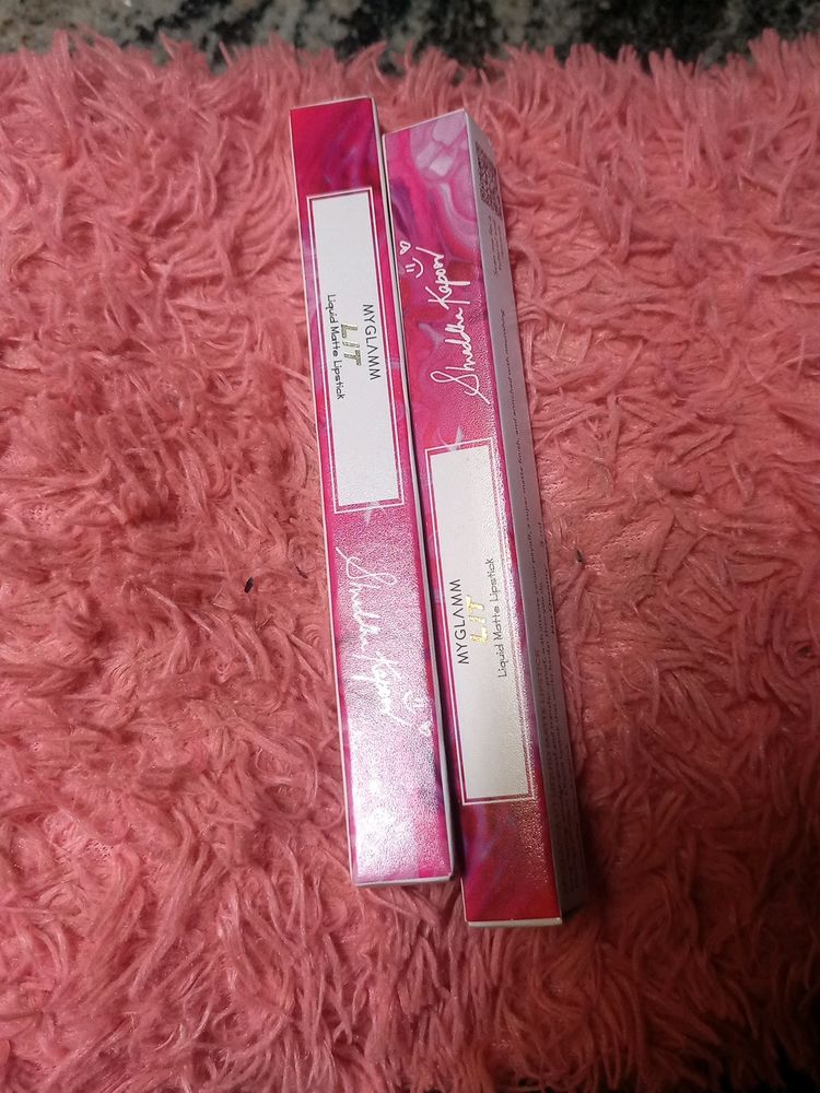 Myglamm Lit Lipstick (LM66 HOT TOTTIE,LM84 OK BOOMER)