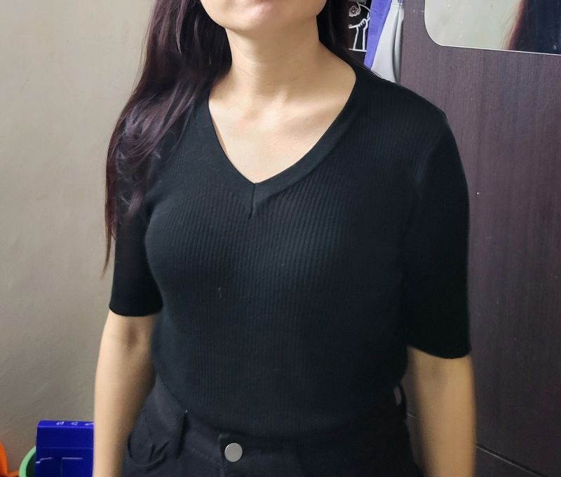 V Neck Fitted Black Top
