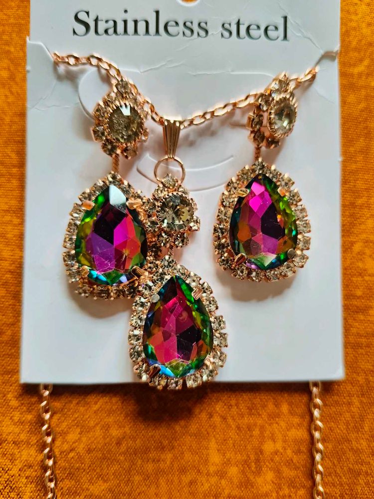 Necklace Set