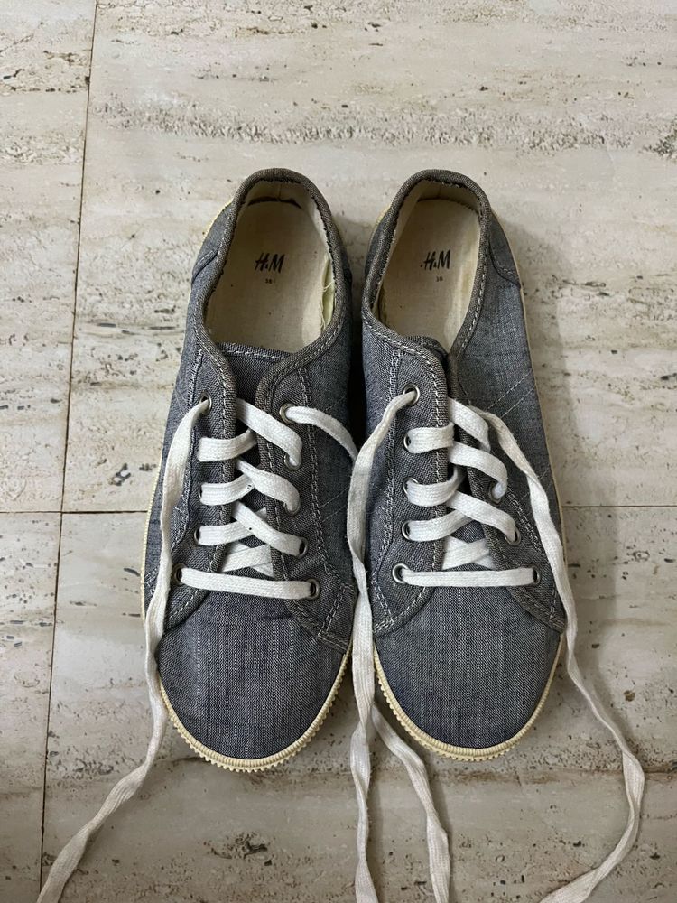 H&amp;M Gray Denim Sneakers