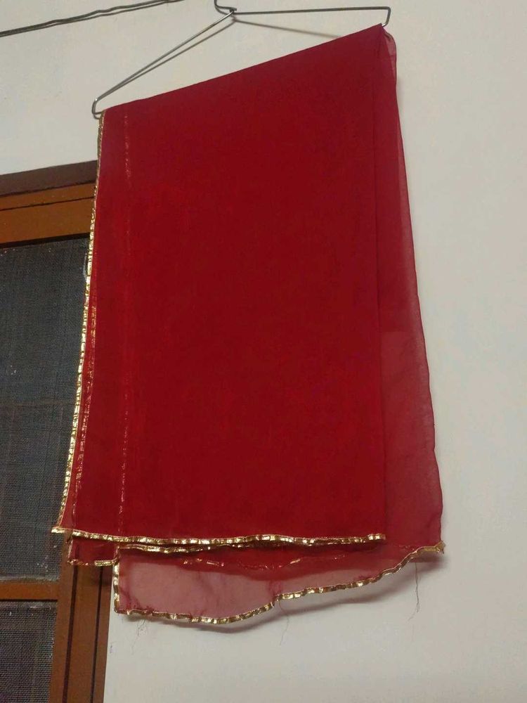 Red Dupatta