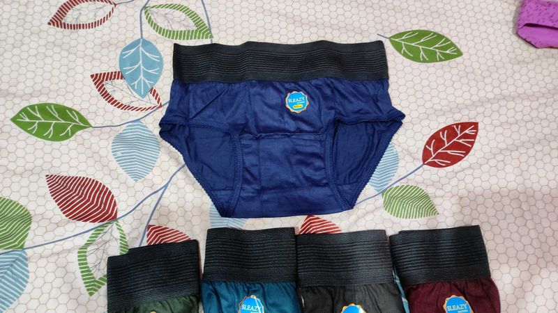 5 Women&#39;s Cotton Briefs - Size 28
