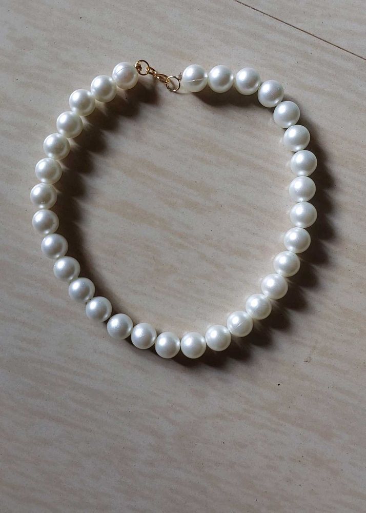 Elegant Pearl Necklace