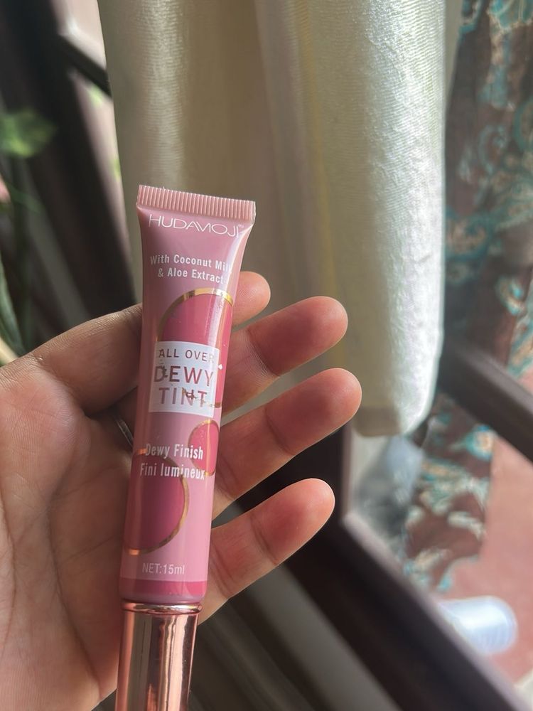 Hudamoji All Over Dewy Tint (Made In China)