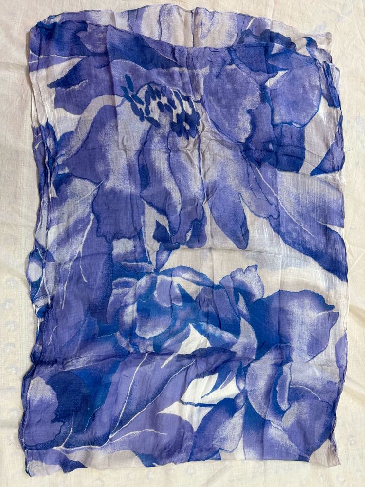 Brand new Floral Stoll