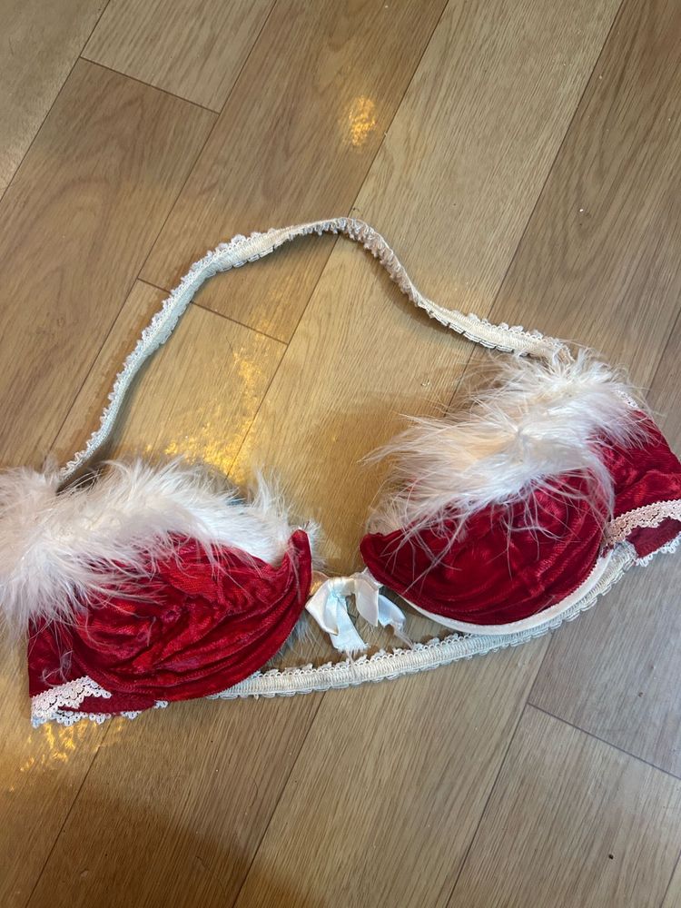 Red &amp; White Fur Bra