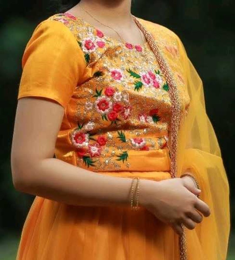 Floral Embroidered Kurta Set